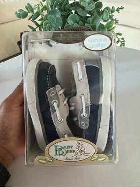 Baby Deer Navy and Gray Leather Baby Walker Shoes Size 3 toddler